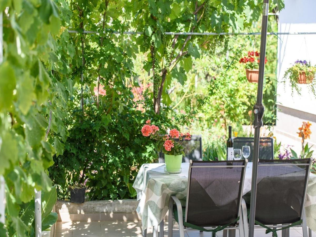 Apartments Beba - Peaceful Location Trogir Kültér fotó