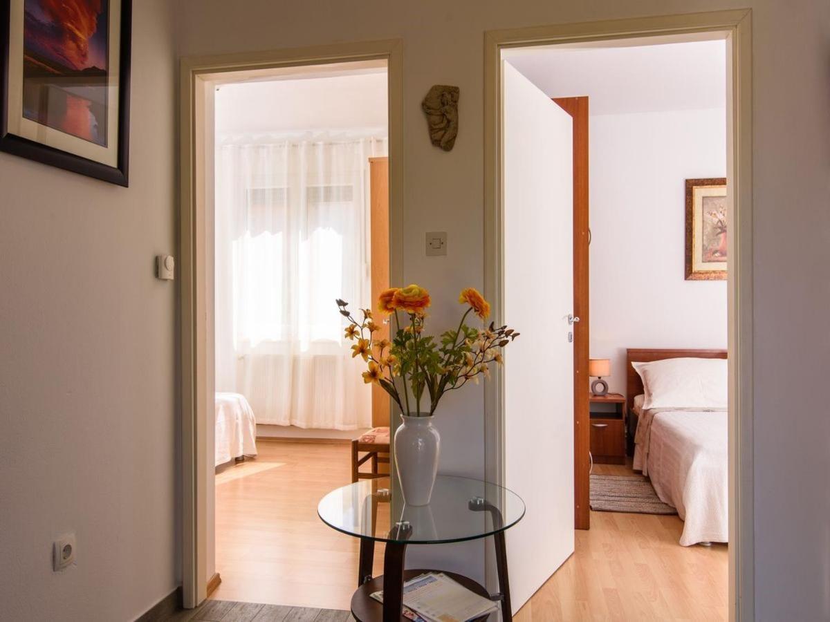 Apartments Beba - Peaceful Location Trogir Kültér fotó