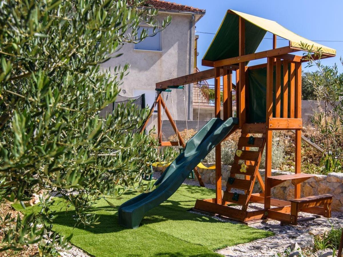 Apartments Beba - Peaceful Location Trogir Kültér fotó