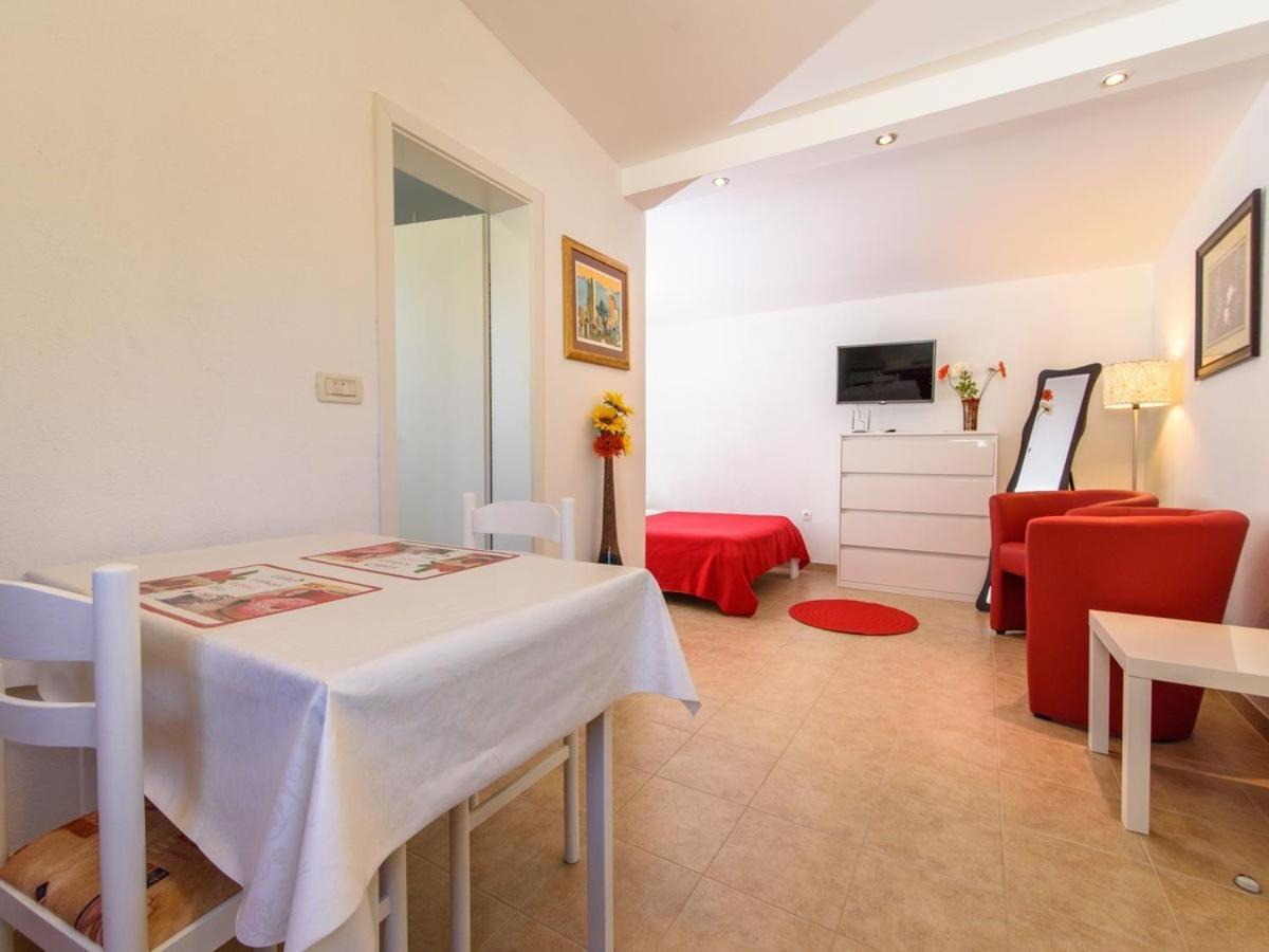 Apartments Beba - Peaceful Location Trogir Kültér fotó