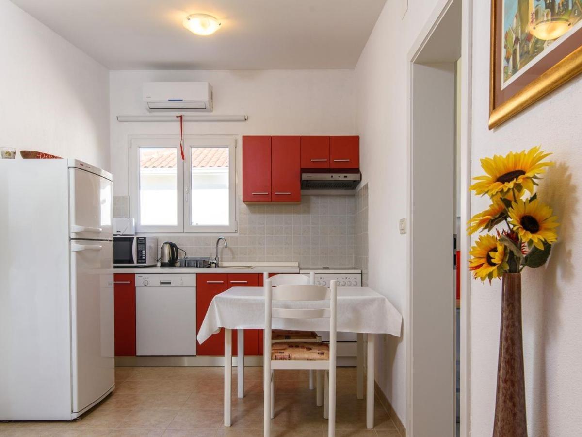 Apartments Beba - Peaceful Location Trogir Kültér fotó