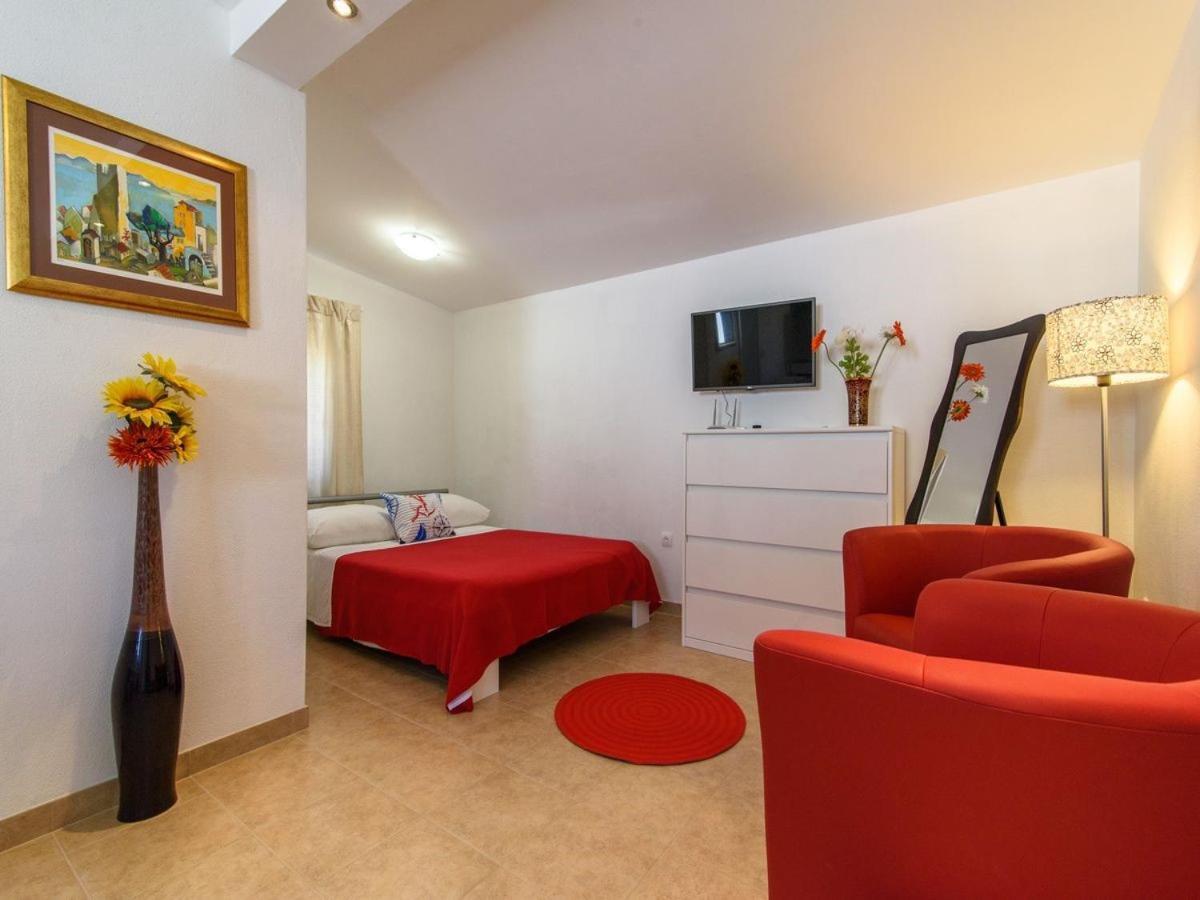 Apartments Beba - Peaceful Location Trogir Kültér fotó